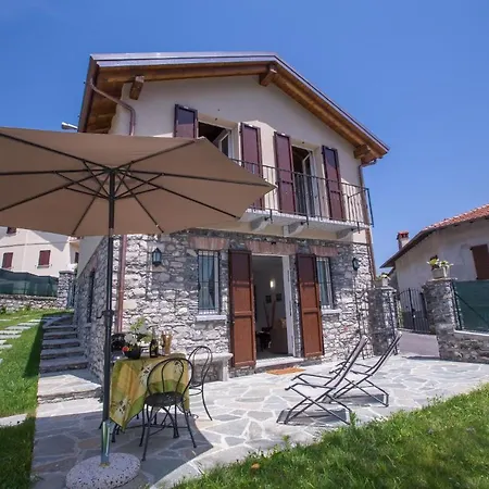 Sleeps 6 Air Con 레노
